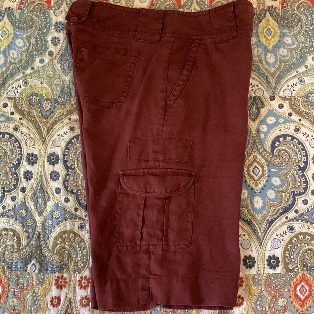 CAbi maroon 100% Linen cargo wide leg Bermuda shorts #575 size 8 - Picture 10 of 11